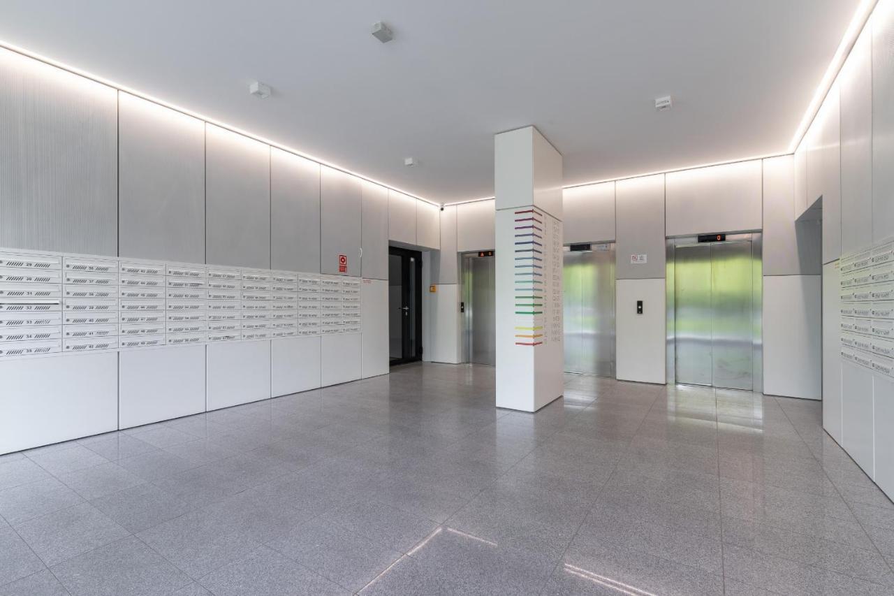 City Centre & Modern Quiet Apartment With Parking By Renters Prestige Krakow Exterior photo