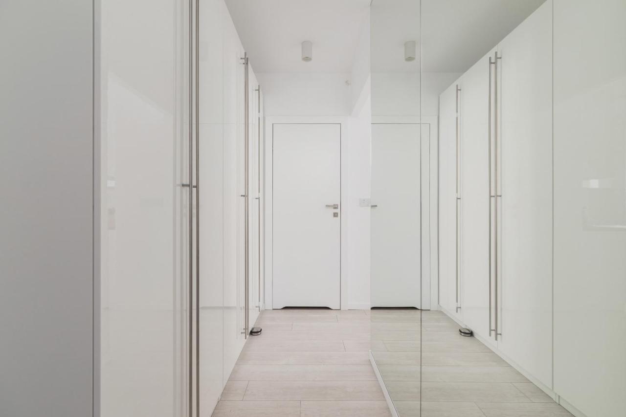 City Centre & Modern Quiet Apartment With Parking By Renters Prestige Krakow Exterior photo